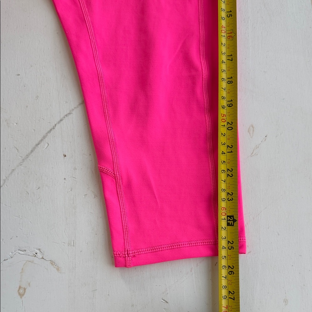ZYIA Vibrant Hot Pink Women’s Capri Leggings - Picture 8 of 11